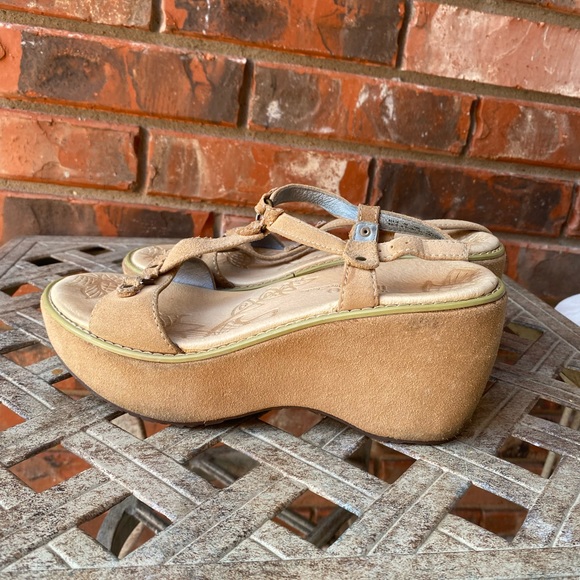 Indigo Tan Sandals by Clarks size 7 - Picture 7 of 9